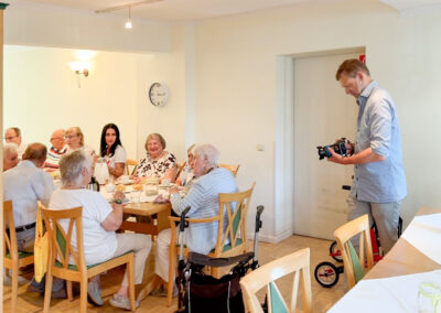 Seniorenwohnanlage im Image-Video